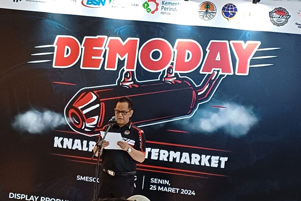 Ketua Asosiasi Knalpot Seluruh Indonesia (AKSI) Asep Hendro dalam acara Demo Day Knalpot Aftermarket di Gedung Smesco, Jakarta, Senin (25/3/2024).