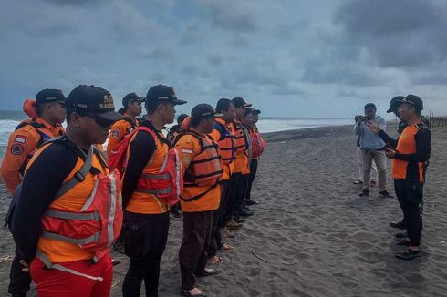 Pagi Buta Mandi di Pantai Kebumen, Lansia 80 Tahun Hilang Terseret Ombak