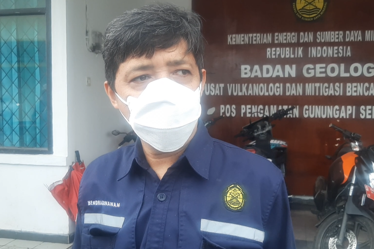 Kepala PVMBG RI Hendra Gunawan di Pos Pantau Gunung Api Semeru di Gunung Sawur, Selasa (6/12/2022)