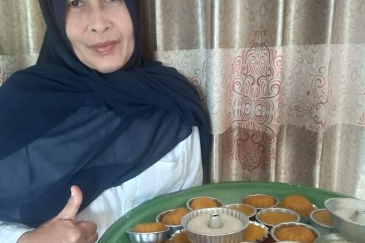 Juraida, pemilik usaha Bingka Kentang Lombok.
