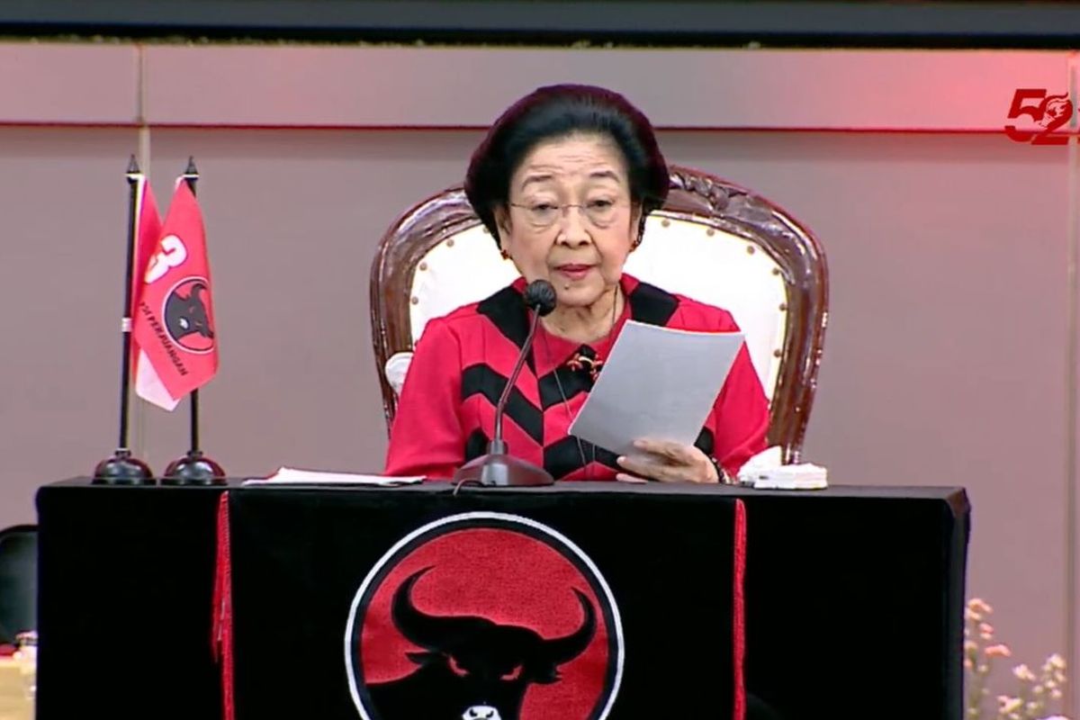 Ketua Umum PDI Perjuangan Megawati Soekarnoputri saat berpidato dalam HUT ke-52 PDI-P di Sekolah Partai, Jakarta Pusat, Jumat (10/1/2025). Pasca Prabowo-Gibran Menjabat, PDI-P Tumbang di Kandang Banteng pada Pilkada 2024