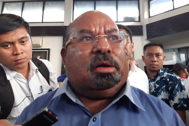 Gubernur Lukas Enembe Minta Kasus Kerusuhan Jayapura Ditangani di Papua
