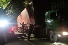 Pengendara Motor di Cianjur Tewas Tertimpa Kontainer Lepas Tersangkut Pohon