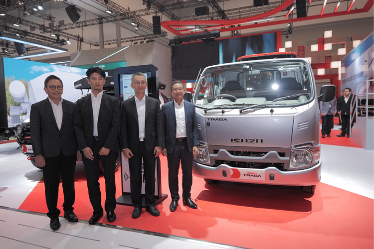 IAMI menghadirkan sejumlah kendaraan terbaru Isuzu dengan teknologi terkini pada GIIAS 2025. 