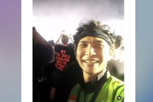 Cerita Bambang, Driver Ojol yang Dapat Tiket Konser Ye dari Kreator Konten Australia