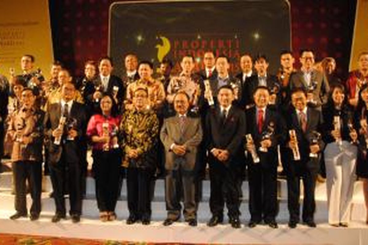 Dewan juri Properti Indonesia Award (PIA) 2015, Rabu (19/8/2015), mengumumkan peraih empat kategori peraih penghargaaan Properti Indonesia Award (PIA) 2015, yaitu Kategori Project, Corporate, Person, dan Property Services. Dari keempat kategori tersebut, ada 34 penerima trofi Properti Indonesia Award 2015. 