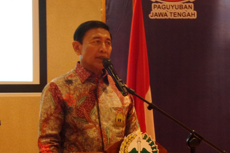 Menteri Koordinator Bidang Politik, Hukum, dan Keamanan, Wiranto.