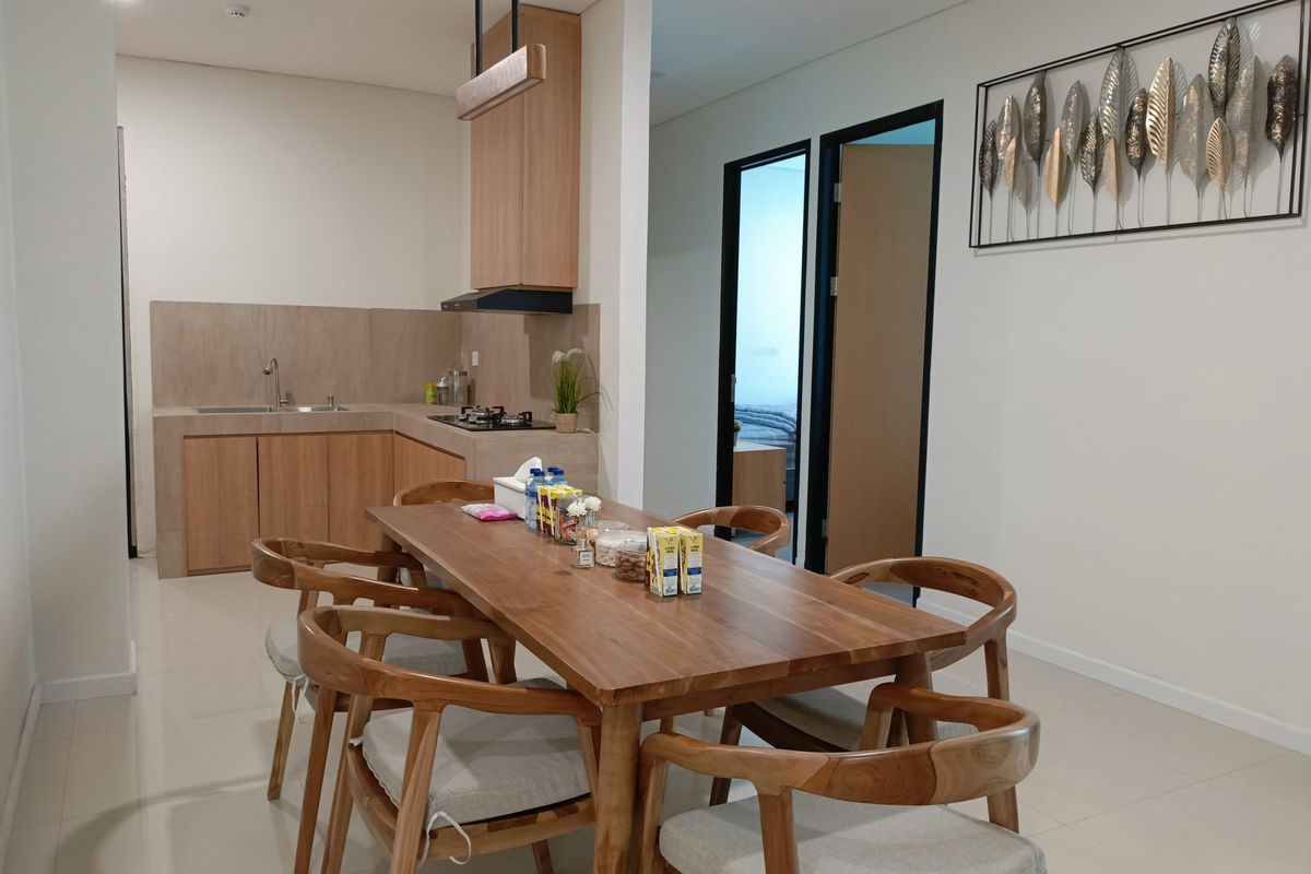 Interior ruang makan apartemen ASN di Ibu Kota Nusantara (IKN)