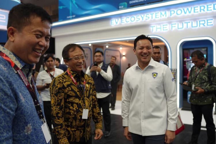 Jumlah Mobil Listrik Tembus 103.000, PLN Perkuat Infrastruktur EV di IIMS 2026