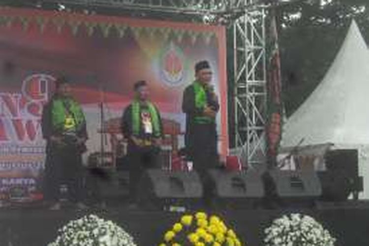 Ketua Panitia Lebaran Betawi 2016 yang juga petinggi Front Betawi Rempug, Daniel Haz saat menyampaikan kata sambutannya dalam acara Lebaran Betawi 2016 di Lapangan Banteng, Gambir, Jakarta Pusat, Minggu (14/8/2016).