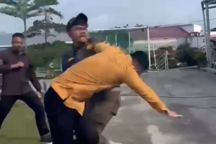 Wali Kota Bukittinggi Bantah Satpol PP Aniaya Dosen dan Mahasiswa Fort de Kock, Klaim Petugas Lebih Dulu Diserang