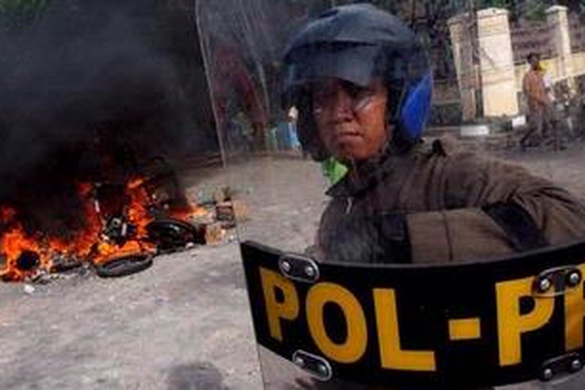 Ilustrasi: Kerusuhan di depan makam Mbah Priuk, Koja, Jakarta Utara, Rabu (14/4/2010)