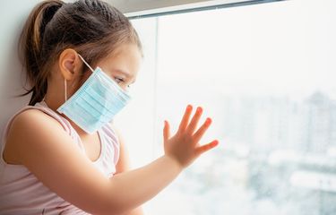 ilustrasi infeksi virus corona pada anak