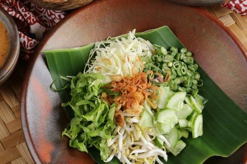 Bagaimana Cara Membedakan Pecel, Karedok, dan Gado-Gado?