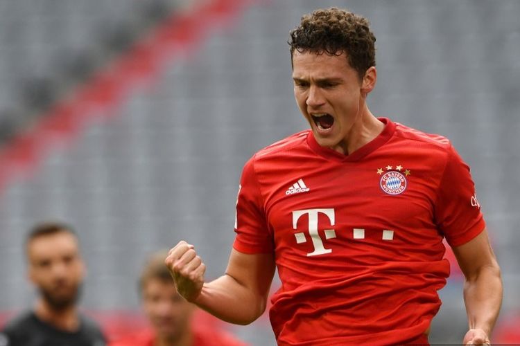 Benjamin Pavard saat merayakan gol pada laga Bayern Muenchen vs Fortuna Duesseldorf di Stadion Allianz Arena dalam lanjutan pekan ke-29 Bundesliga, kasta teratas Liga Jerman, Sabtu 30 Mei 2020.