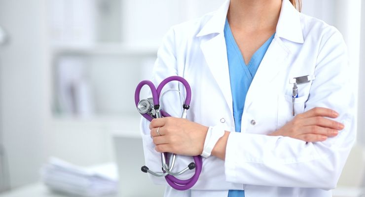 Dulu Memakai Pakaian Hitam, Mengapa Dokter Kini Identik dengan Jas Putih?