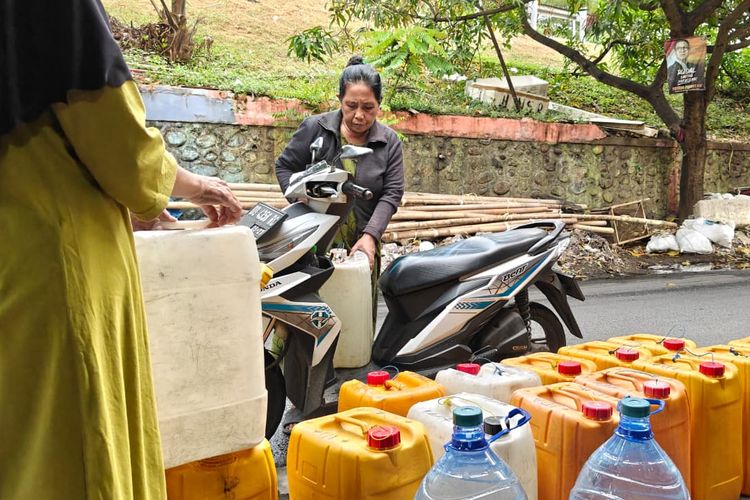 Kisah Aminah, Habiskan 25 Jeriken Air Sehari demi Bertahan di Tengah Kekeringan Wilayah Utara Kota Makassar