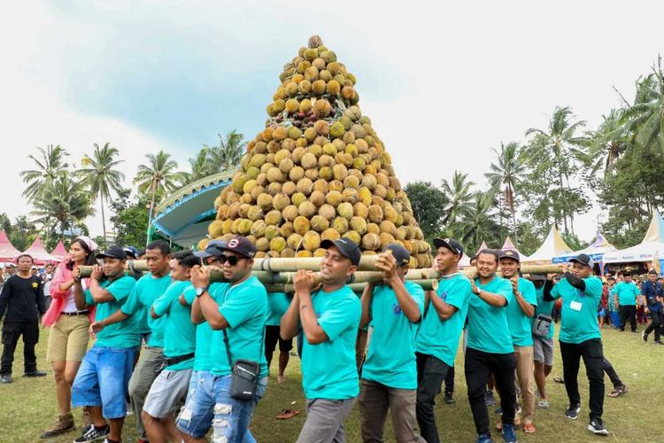 Festival Durian Sumberasri Blitar, Minggu (2/2/2023).