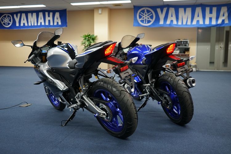 Yamaha R15M