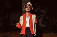 Lirik dan Chord Lagu Money Make Her Smile - Bruno Mars