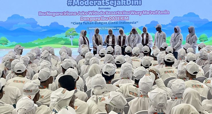 Di Hadapan Ratusan Anak Sekolah Kalimantan Timur, Iriana Jokowi Pamit
