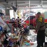Detik-detik Truk Bermuatan Gabah di Jember Tabrak Mobil hingga Masuk Toko Ritel 