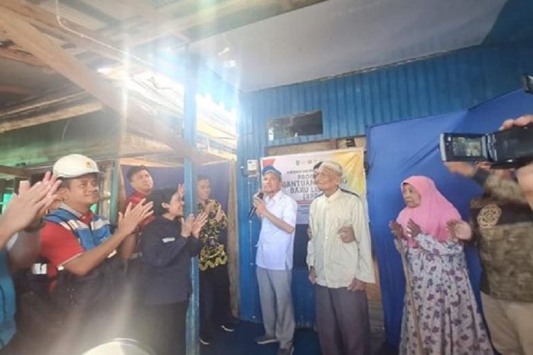 Pemerintah melalui Kementerian Energi dan Sumber Daya Mineral (ESDM) memberikan bantuan pasang listrik gratis untuk 4.890 rumah tangga di Kalimantan Tengah melalui program Bantuan Pasang Baru Listrik (BPBL) pada 2023. 