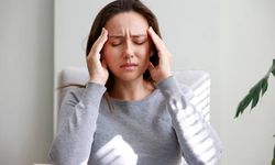 Apa Penyebab Sakit Kepala Setelah Bangun Tidur?