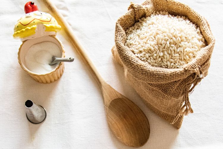 Selain sebagai sumber pangan, beras bisa digunakan untuk berbagai kebutuhan domestik lain.