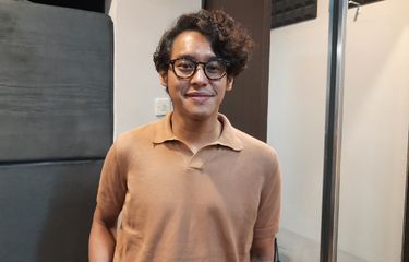 Penyanyi Ardhito Pramono ternyata sudah bermimpi menjadi seorang produser sejak lama.
