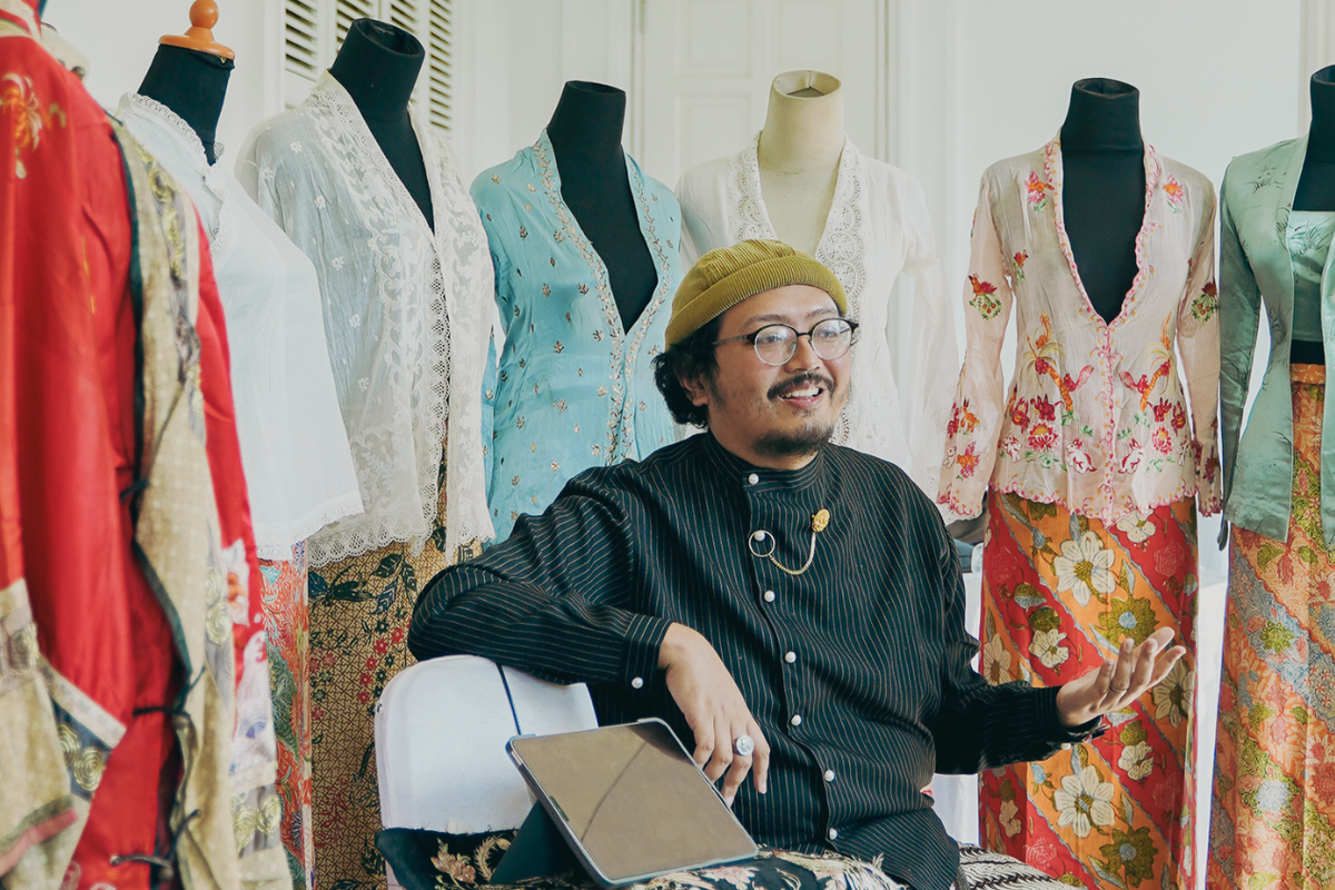Dari Kemben hingga Kebaya, Begini Evolusi Cara Berbusana Perempua…