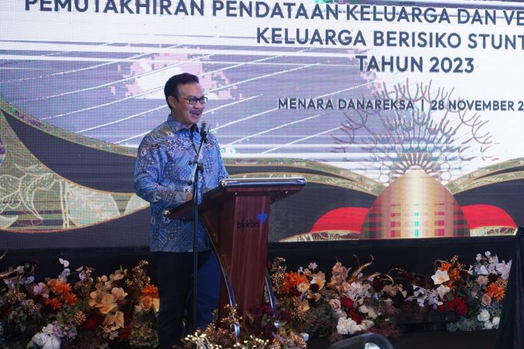 Kepala BKKBN dokter Hasto Wardoyo dalam Forum Data Keluarga Nasional: Diseminasi Hasil Pemutakhiran Pendataan Keluarga dan Verifikasi, Validasi Data Keluarga Berisiko Stunting tahun 2023 yang digelar di Gedung Menara Danareksa, Jakarta, Selasa (28/11/2023).