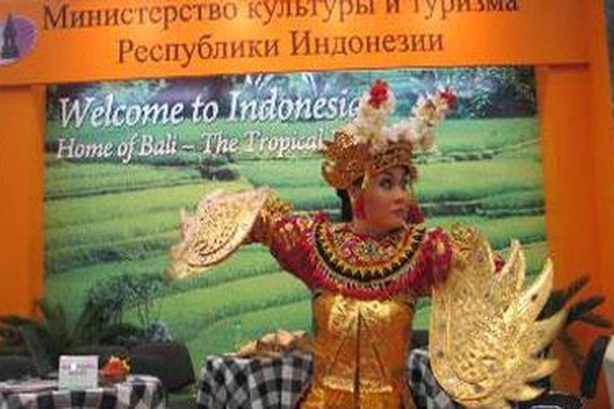 Indonesia mengikuti Moscow International Travel and Tourism (MITT) di Moskwa, Rabu (19/3/2008). Tari Legong, Bali, menjadi daya tarik dalam pameran yang baru pertama kali diikuti Indonesia tersebut.