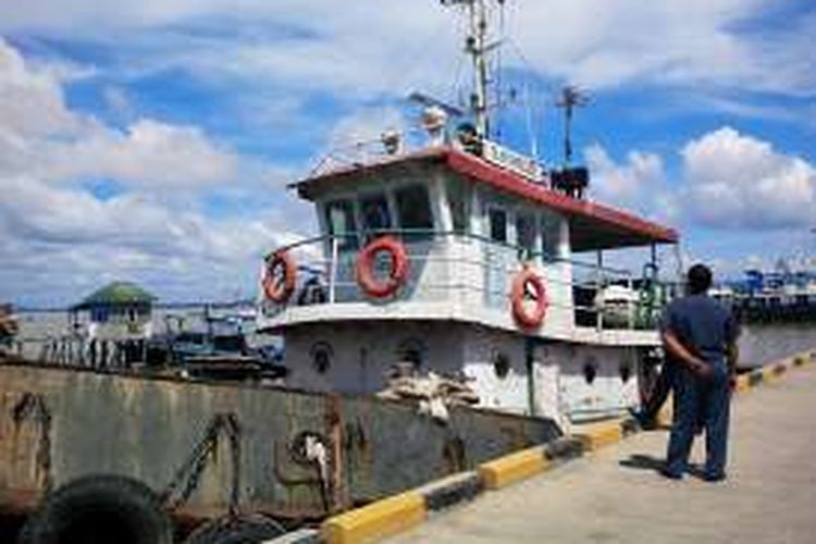 Tugboad Antherine 622 sudah 2 tahun ditambatkan di Pelabuhan Tunon Taka, Nunukan, Kalimantan Utara, Jumat (18/11/2016).