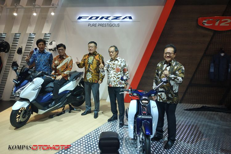 Honda Super Cub C 125 dan Honda Forza resmi meluncur di Indonesia