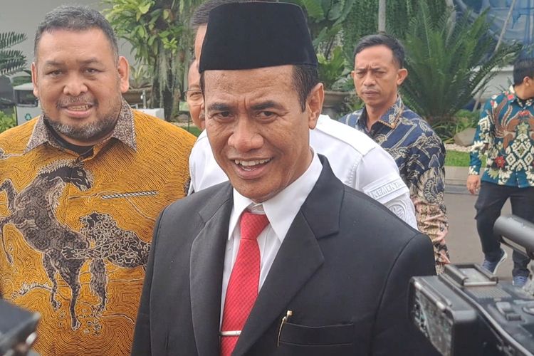 Menteri Pertanian Amran Sulaiman seusai dilantik Presiden Joko Widodo di Kompleks Istana Kepresidenan, Jakarta, Raby (25/10/2023).