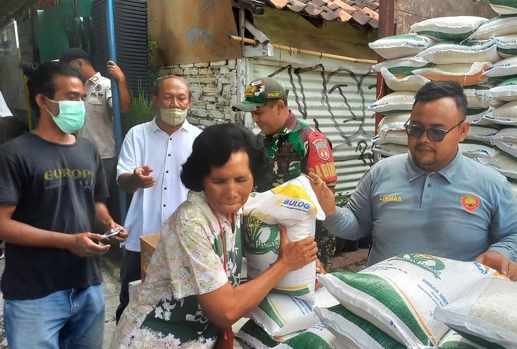 Bansos Era Prabowo-Gibran: Angka, Cerita, dan Dampak