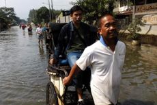 Mendulang Rupiah di Tengah Bencana Banjir