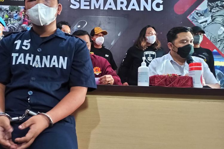 BA (21) warga Grobogan, Jawa Tengah tega menganiaya PSK. Rabu (18/5/2022)