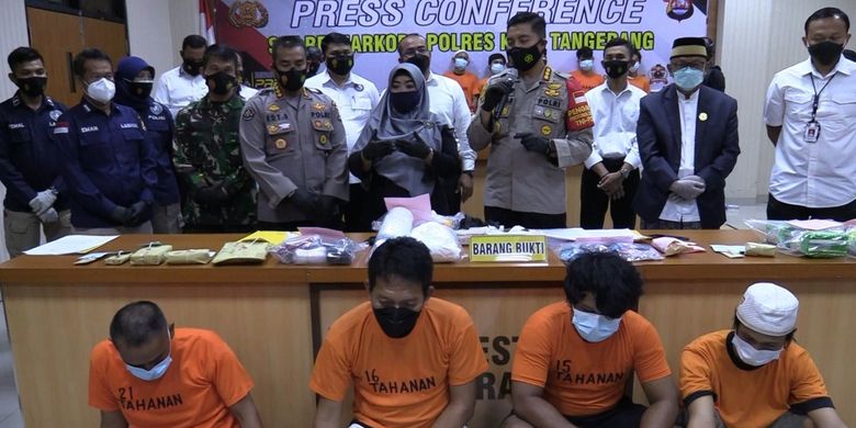 Kades Tangerang ditangkap saat pesta sabu bareng 5 warga di Kecamatan Balaraja, Kabupaten Tangerang