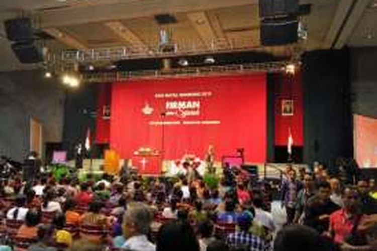 Suasana kegiatan KKR di gedung Sasana Budaya Ganesha, Jalan Tamansari,  Bandung,  Jumat (23/12/2016). KOMPAS.com/DENDI RAMDHANI