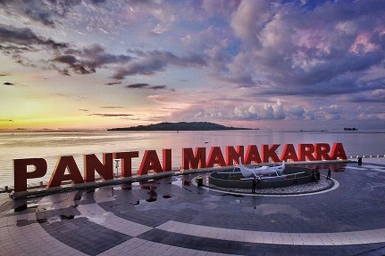 Pantai Mamakara di Mamuju, Sulawesi Barat.
