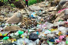 Saat Sejumlah Sungai di Mataram Disebut Berubah Jadi Tempat Sampah, Air Tercemar Mikroplastik
