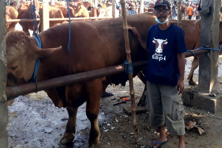 Nur Sungu, pemilik salon sapi di Pasar Dimoro, Kota Blitar