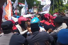 Aksi Unjuk Rasa Ratusan Buruh di Tuban Ricuh