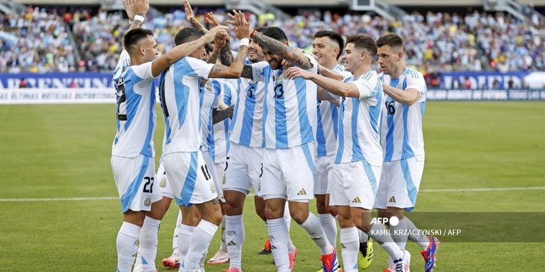 Momen selebrasi gol Angel Di Maria dalam laga uji coba antara Argentina vs Ekuador di Stadion Soldier Field, Illinois, Chicago, Amerika Serikat, 9 Juni 2024. Artikel ini berisi jadwal siaran langsung Argentina vs Kanada di Copa America 2024.