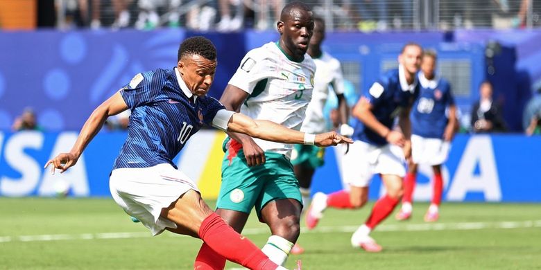 Kylian Mbappe mencetak gol dalam pertandingan sepak bola Grup I Piala Dunia 2026 antara Perancis vs Senegal di Stadion New York/New Jersey di East Rutherford pada 16 Juni 2026. (Foto oleh CHARLY TRIBALLEAU / AFP)