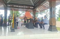 Perubahan Anggaran Dasar dilakukan sebagai bentuk penyesuaian terhadap ketentuan Undang-Undang Nomor 16 Tahun 2025 tentang Perubahan Keempat atas Undang-Undang Nomor 19 Tahun 2003 tentang Badan Usaha Milik Negara (UU BUMN). Salah satu implikasi penting dari penyesuaian tersebut adalah perubahan nama perseroan, dari PT Perusahaan Gas Negara Tbk menjadi PT Perusahaan Gas Negara (Persero) Tbk.Sementara itu, pelimpahan kewenangan persetujuan RKAP 2026 dan RJPP 2026-2030 kepada Dewan Komisaris dijalankan dengan tetap mengedepankan mitigasi risiko serta prinsip tata kelola perusahaan yang baik atau Good Corporate Governance (GCG).Corporate Secretary PGN, Fajriyah Usman, mengatakan seluruh keputusan RUPSLB merupakan bagian dari konsolidasi tata kelola perseroan agar semakin adaptif terhadap regulasi dan tantangan bisnis ke depan.Baca juga: Dana Rp 2,5 Miliar Digelontorkan, PGN Percepat Bantuan Banjir Aceh–Sumut“Penyesuaian yang disetujui pemegang saham bertujuan memastikan keselarasan anggaran dasar Perseroan dengan ketentuan regulasi yang berlaku, sekaligus memperkuat kejelasan peran, mekanisme pengambilan keputusan, dan akuntabilitas pengelolaan perusahaan secara berkelanjutan,” ujar Fajriyah.PGN menilai, langkah strategis yang diputuskan dalam RUPSLB ini mencerminkan komitmen kuat perusahaan dalam menjaga kepastian regulasi, memperkokoh struktur tata kelola, serta memastikan keberlanjutan kinerja jangka panjang. Upaya tersebut sejalan dengan mandat PGN sebagai subholding gas di bawah PT Pertamina (Persero), khususnya dalam mendukung ketahanan dan transisi energi nasional.