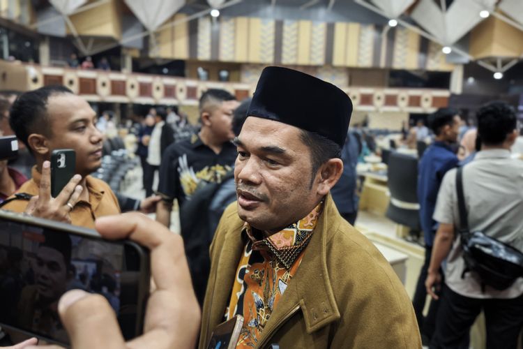 Leony Kritik Anggaran