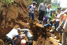 Penjual Kopi Tewas Tertimbun Longsor di Kabupaten Bandung